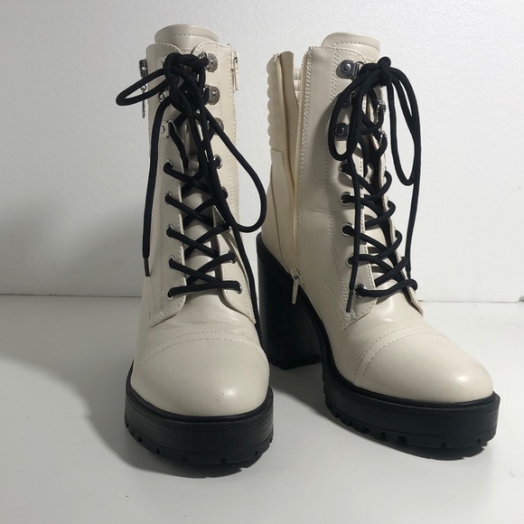 GBG Los Angeles Shoes - NWOT GBG Los Angeles Women's White and Black Combat Boots With Zipper . Size 9.5